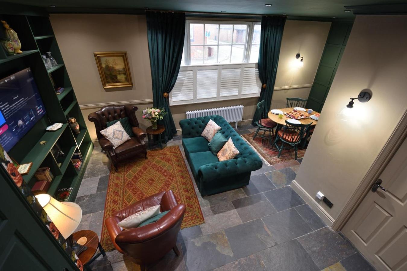 Samuels' A Duplex Apartment By Spires Accommodation In Lichfield City Centre Экстерьер фото